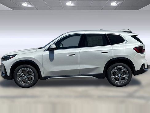 Used 2025 BMW X1 xDrive28i w/ Technology Package image 2