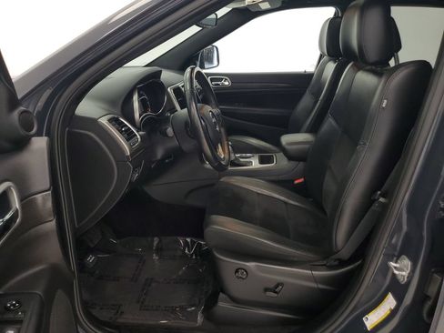 Used 2018 Jeep Grand Cherokee Altitude AWD/4WD image 12