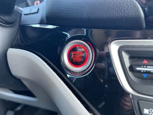 Used 2017 Honda Pilot Elite image 31