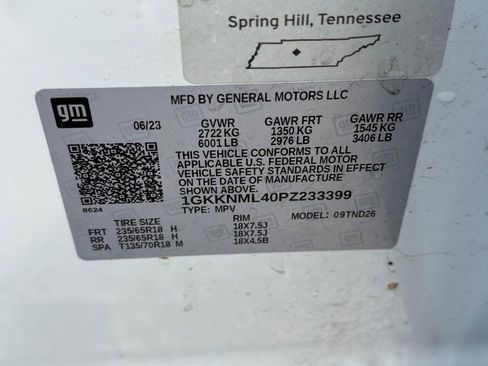 Used 2023 GMC Acadia SLT image 23