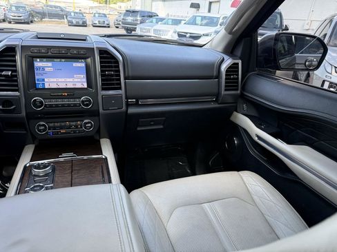 Used 2018 Ford Expedition Platinum AWD/4WD image 31