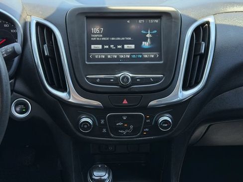 Used 2018 Chevrolet Equinox LT AWD/4WD image 16
