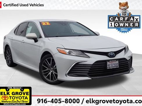 Certified 2022 Toyota Camry XLE FWD image 1