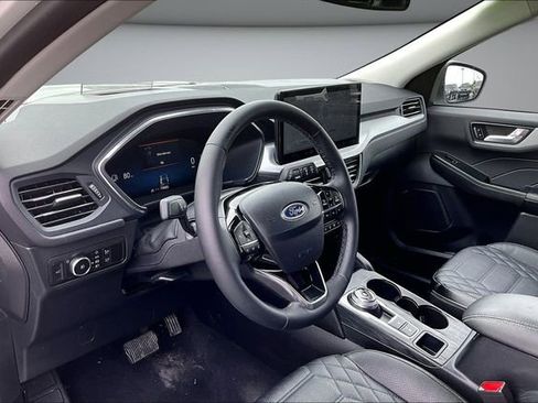 Used 2023 Ford Escape Platinum w/ Premium Technology Package AWD/4WD image 16