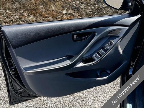 Used 2014 Hyundai Elantra SE FWD image 19