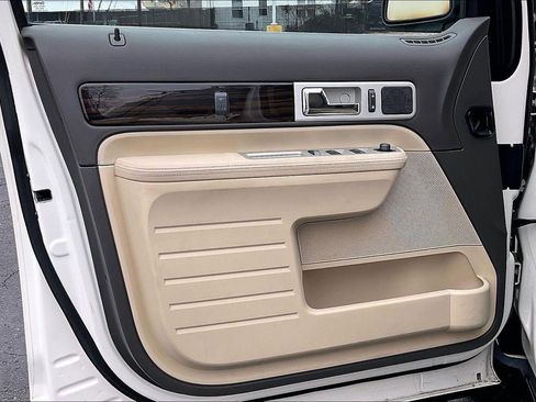 Used 2008 Lincoln MKX AWD image 24