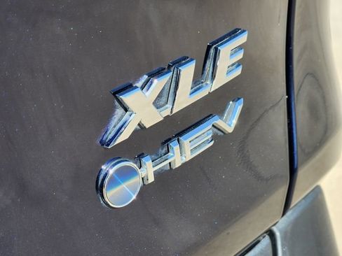 Used 2025 Toyota RAV4 XLE w/ Convenience Package AWD/4WD image 10
