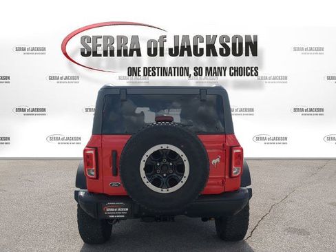 Used 2023 Ford Bronco Black Diamond w/ Sasquatch Package image 8