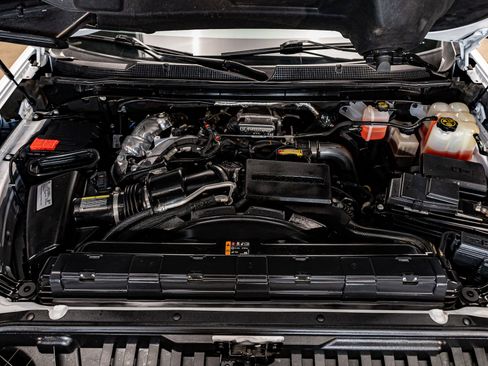 Used 2021 Chevrolet Silverado 3500 High Country image 28