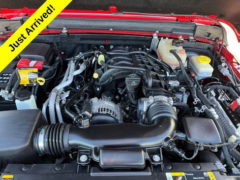 Used 2022 Jeep Wrangler Unlimited Sport AWD/4WD image 21