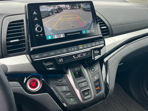 Used 2025 Honda Odyssey Touring image 19