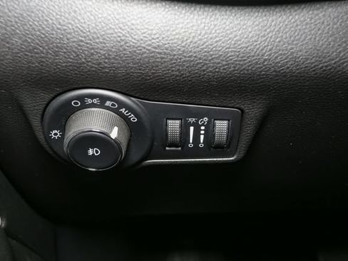 Used 2026 Jeep Compass Limited AWD/4WD image 34