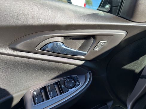 Used 2023 Chevrolet Malibu LT FWD image 23