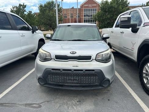 Used 2015 Kia Soul FWD image 2