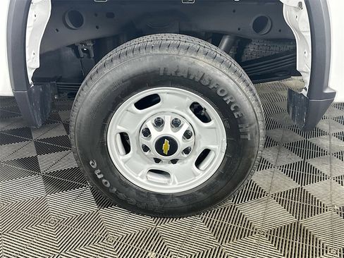 Used 2025 Chevrolet Silverado 2500 W/T w/ WT Convenience Package image 34