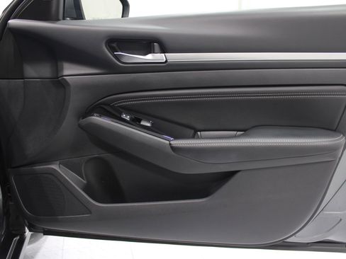 Used 2022 Nissan Altima 2.5 SV w/ SV Premium Package FWD image 22