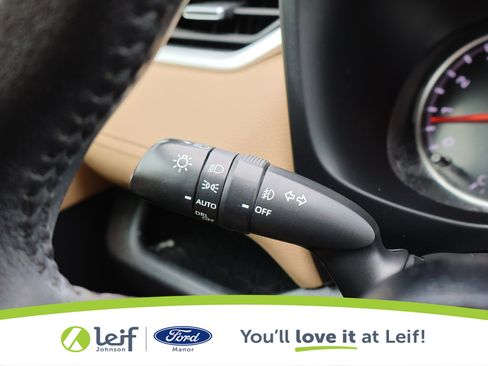 Used 2020 Toyota RAV4 XLE Premium image 17