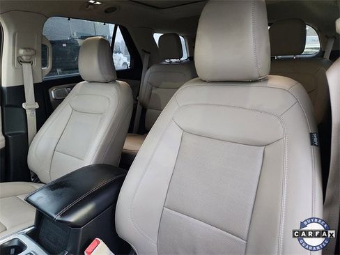 Certified 2023 Ford Explorer Limited w/ Limited Technology Package image 21