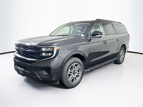 Used 2025 Ford Expedition Max Active AWD/4WD image 3