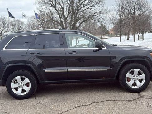 Used 2012 Jeep Grand Cherokee Laredo image 2