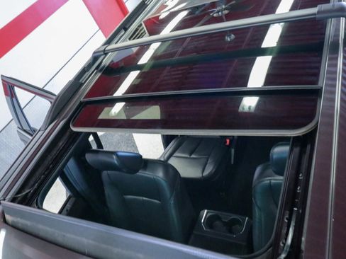Used 2021 Ford Expedition XLT AWD/4WD image 16