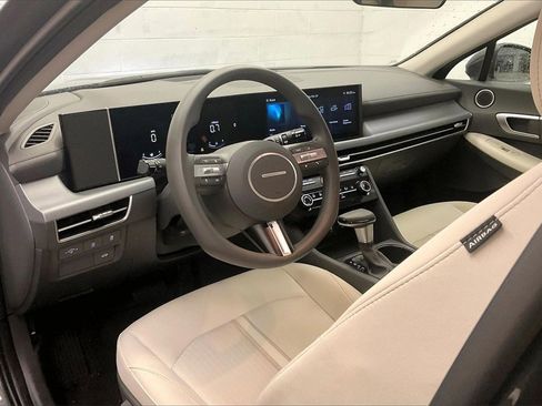 Certified 2025 Hyundai Sonata SE image 12