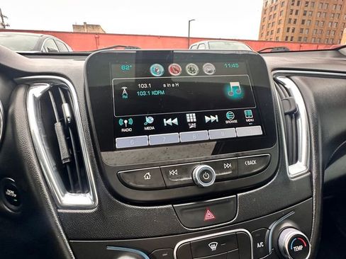 Used 2018 Chevrolet Malibu LT w/ Leather Package image 12