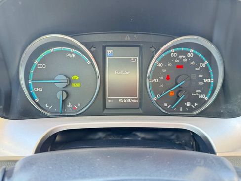 Used 2017 Toyota RAV4 XLE w/ All Weather Liner Package AWD/4WD image 18