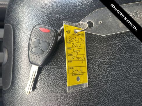 Used 2014 Jeep Wrangler Unlimited Sahara AWD/4WD image 28