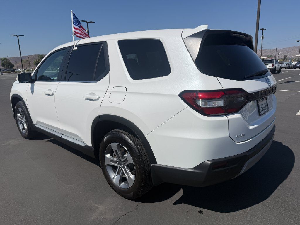 Certified 2024 Honda Pilot EX-L image 4