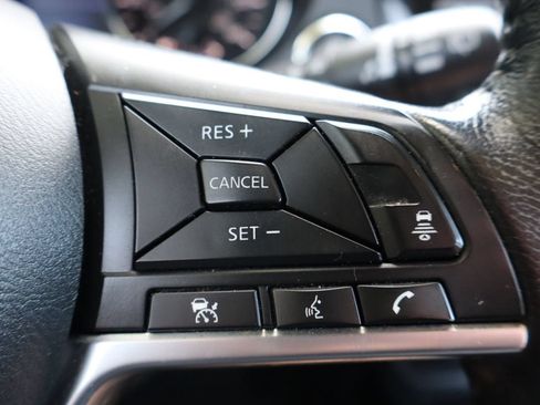Used 2018 Nissan Rogue SL AWD/4WD image 30