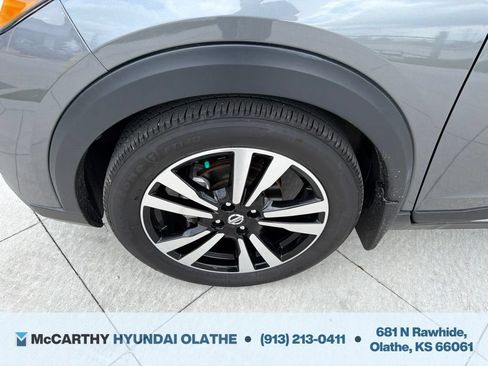 Used 2020 Nissan Kicks SR w/ SR Premium Package FWD image 16