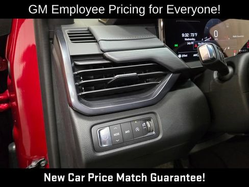 New 2026 GMC Acadia AT4 w/ Luxury Package AWD/4WD image 18
