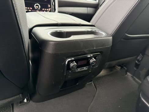 Certified 2025 GMC Yukon Denali image 13