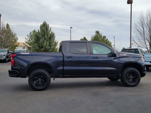 Used 2024 Chevrolet Silverado 1500 LT Trail Boss w/ Convenience Package II image 2