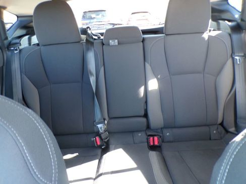 Used 2025 Subaru Crosstrek 2.0i Premium image 10