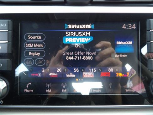 Used 2021 Nissan Versa SV image 19