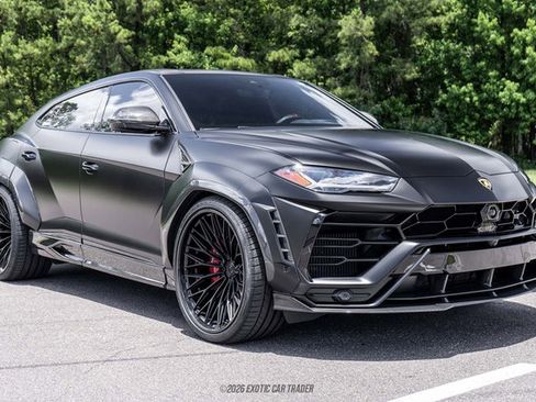 Used 2021 Lamborghini Urus AWD/4WD image 12