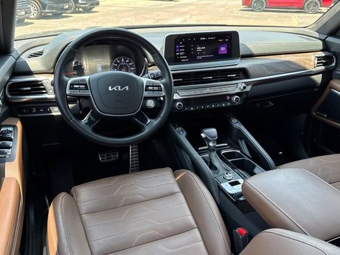 Used 2022 Kia Telluride SX w/ SX Prestige Package AWD/4WD image 7