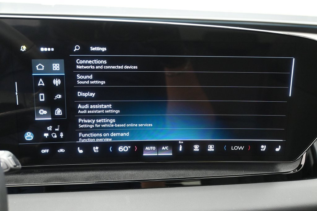 Used 2025 Audi Q6 e-tron Premium Plus w/ Premium Plus AWD/4WD image 22