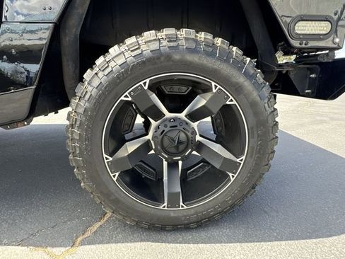 Used 2001 HUMMER H1 4-Door Open Top image 31