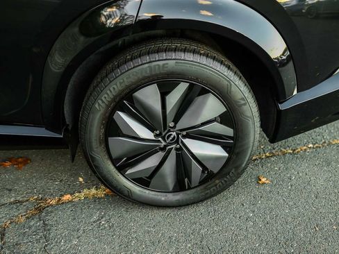 Used 2024 Nissan Ariya AWD image 12