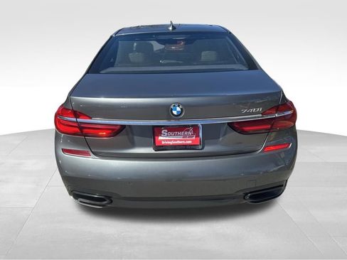 Used 2016 BMW 740i image 25
