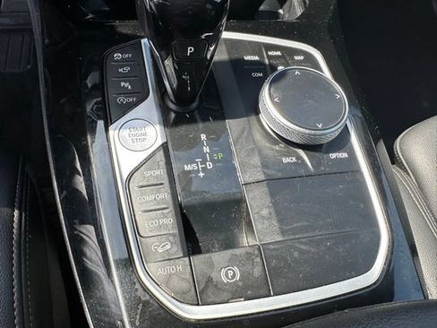 Used 2022 BMW X4 xDrive30i AWD/4WD image 21