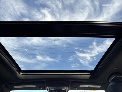 Used 2025 Cadillac XT5 Premium Luxury image 24