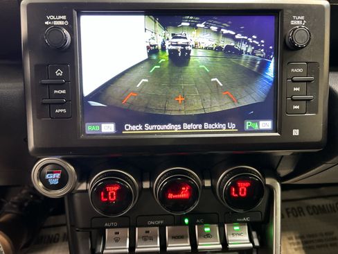 Used 2022 Toyota GR86 Premium w/ ALL Weather Mat Package (TMS) RWD image 5