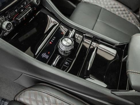 Used 2024 Jeep Grand Cherokee Summit w/ High Altitude Package image 9