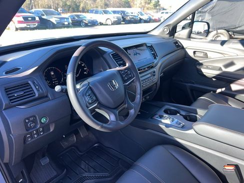 Certified 2025 Honda Ridgeline TrailSport+ image 12