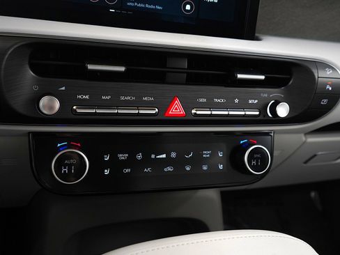 Used 2026 Hyundai Palisade SEL Premium image 24