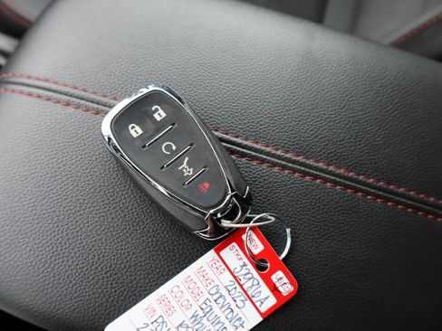 Used 2023 Chevrolet Equinox RS image 34